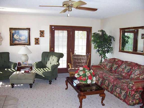 5th image of 801 SE 9th St #Townhouse
