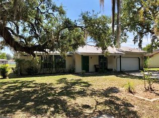 4034 S Edgewater Cir, Labelle, FL 33935