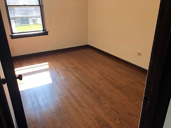 4th image of 2957 N Parkside Ave #1S