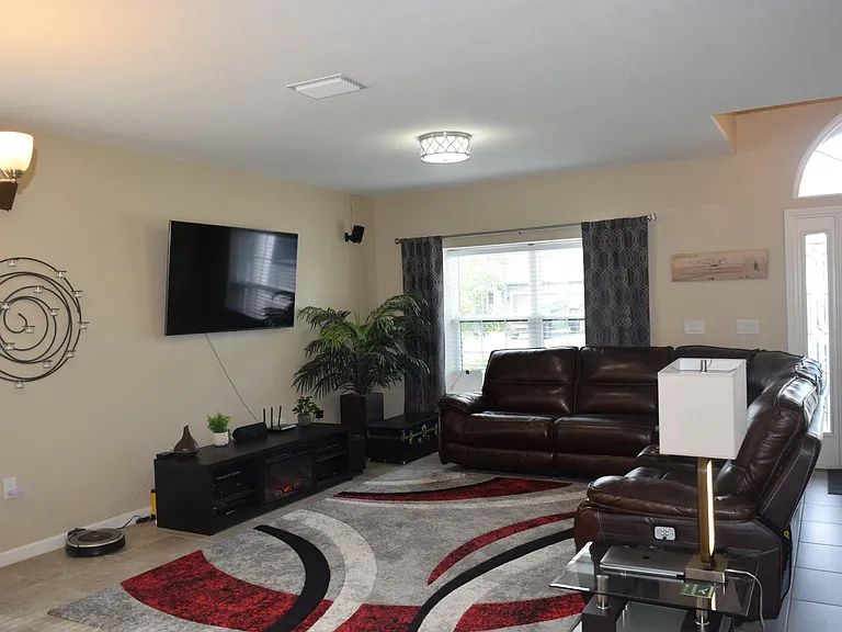 4060 Dragonfly Dr — Photo 4