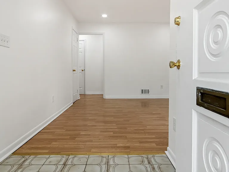 168 County Rd — Photo 2