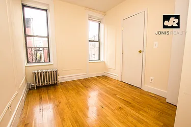 Rented by Jonis Realty