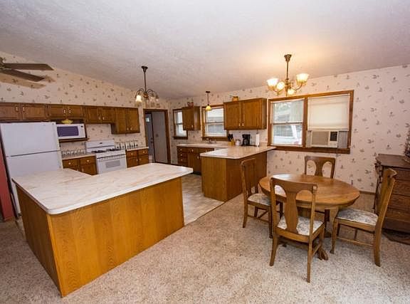 3rd image of 1533 Lagoon Ct