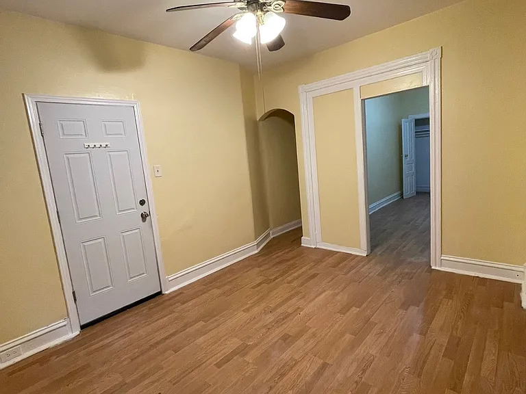444 W Allen St #1 — Photo 2
