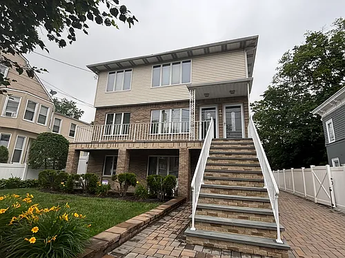 499 W Grand Ave #1 Photo 1