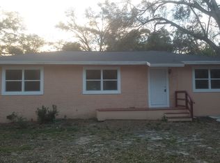 220 SE 49th Dr, Gainesville, FL 32641