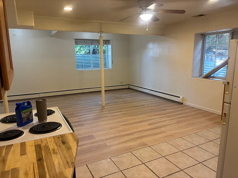 909 Venice St — Photo 10