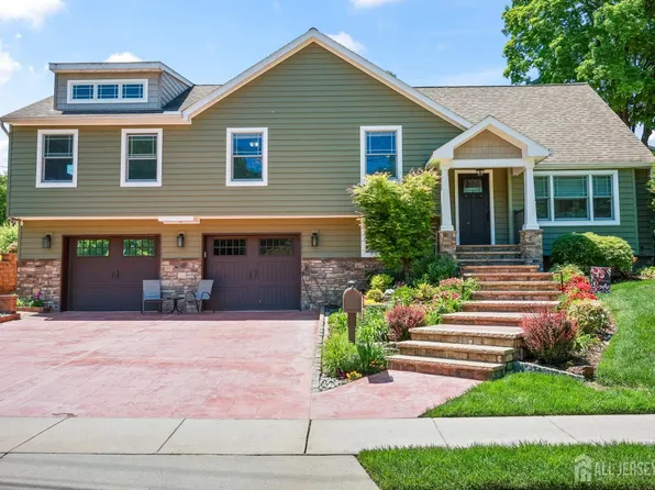 93 David St, South River, NJ 08882