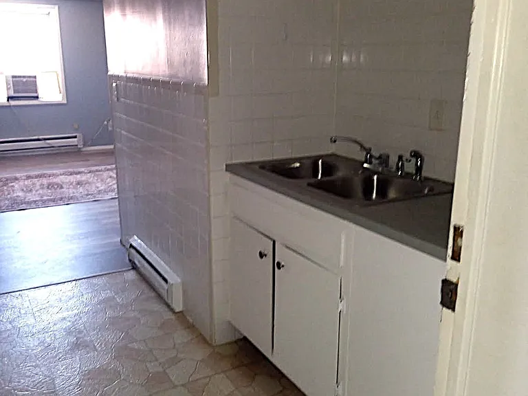 41 Railroad Ave #B — Photo 4