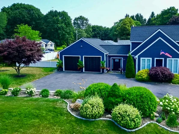 14 Reddington Landing, Hampton, NH 03842