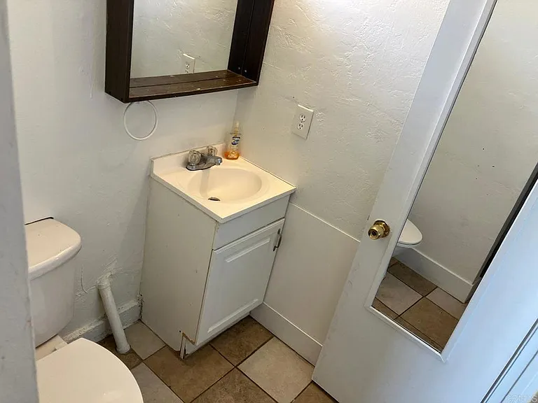 172 Palomar St — Photo 32