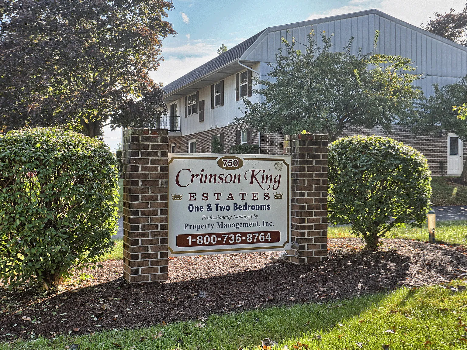 Crimson King Estates — Photo 2