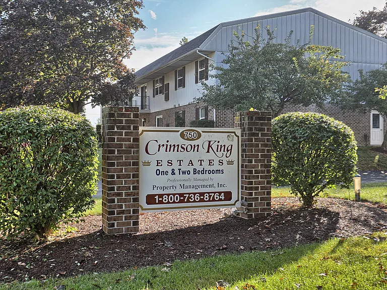 Crimson King Estates — Photo 2