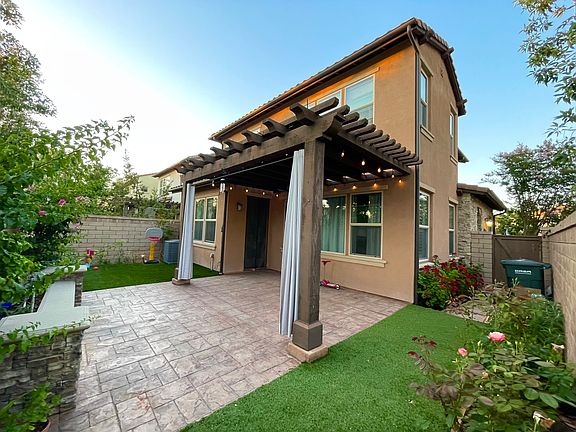 Private backyard - perfect for relaxing and entertaining