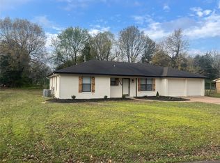 6480 Inwood Dr, Paris, TX 75462