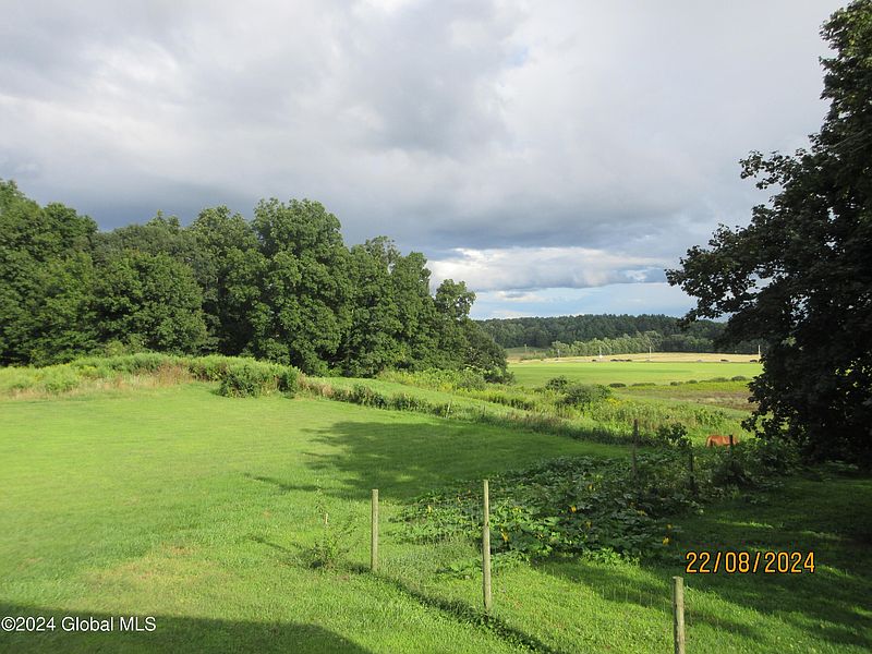 2nd image of 68 Cartier Lane