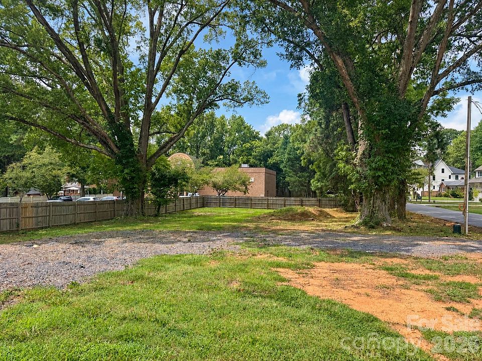 1st image of 4424 Castleton Rd #2