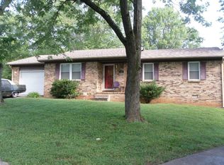 306 Bradley Ct, Hopkinsville, KY 42240