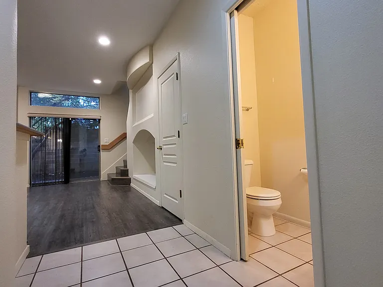 4211 Pitt St NE — Photo 8