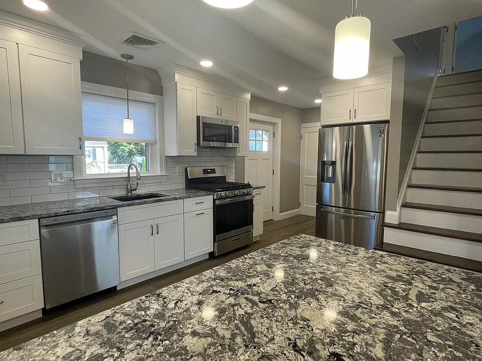 58 Hastings Ave