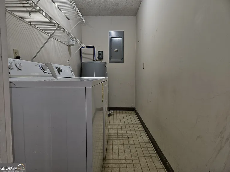 214 John Paul Ave — Photo 8
