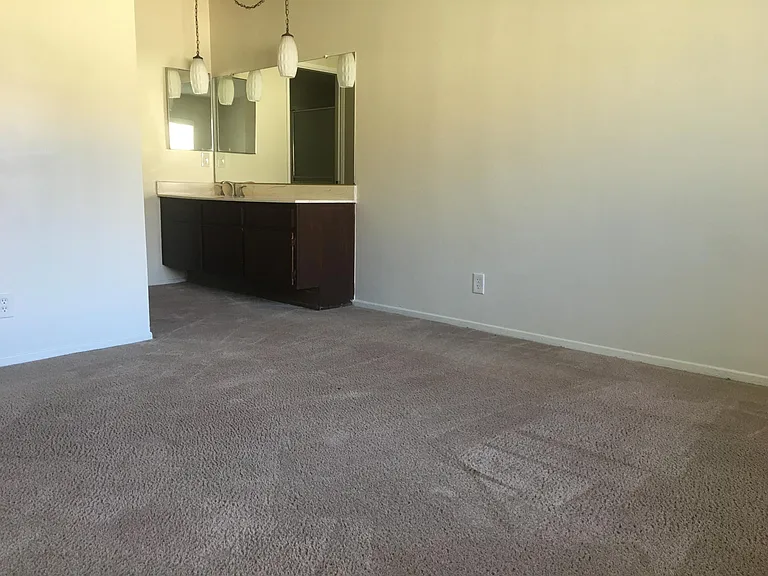 119 W Live Oak St #G — Photo 15