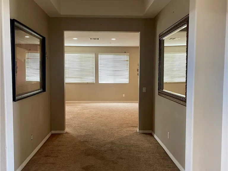 9579 Seasons Dr — Photo 2