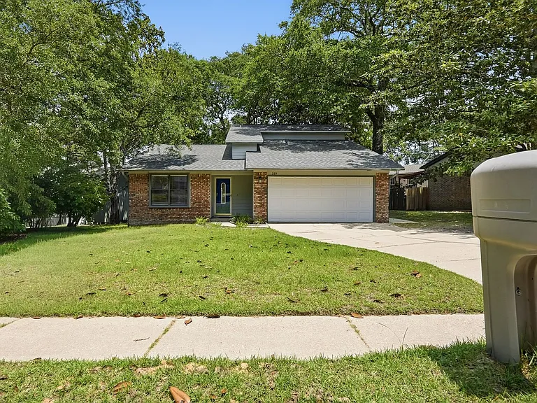 519 Matthew St — Photo 4