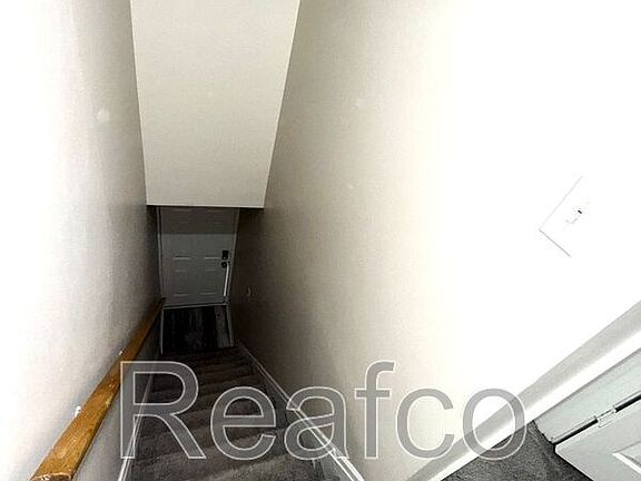 4th image of 349 1/2 E Welch Ave