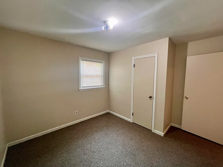 181 Saint James Dr — Photo 14