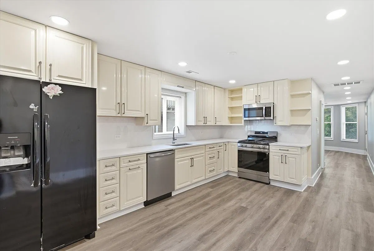 3 bed, 2.0 bath, 1750 sqft, $3,495 — Photo 1