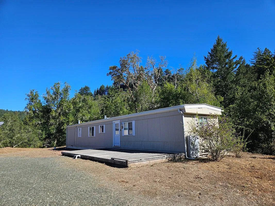 2 bed, 1.0 bath, 800 sqft, $3,850 — Photo 2
