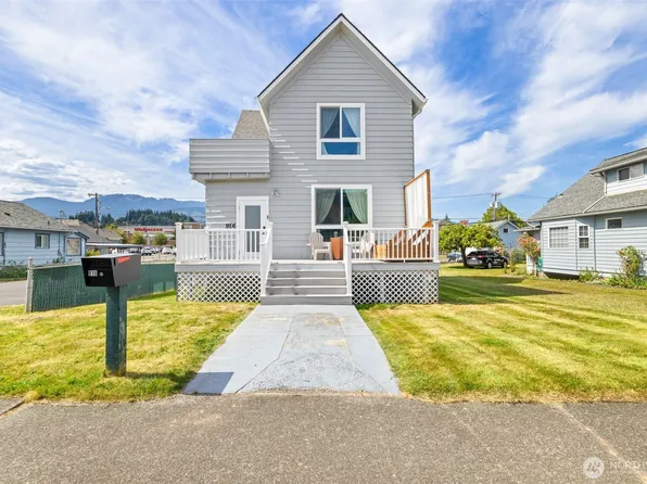 916 Georgiana Street, Port Angeles, WA 98362