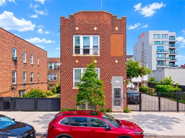 2869 West 16th Street image 1 of 34