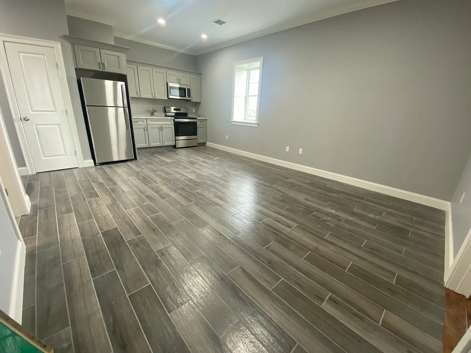 2 bed, $2,400 — Photo 3