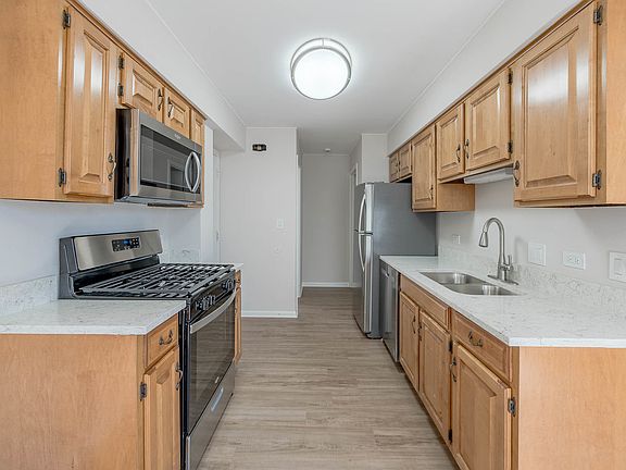 4th image of 305 Cherrywood Ct #0
