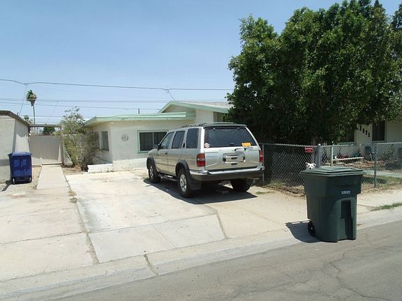 3rd image of 2571 S Carol Ave
