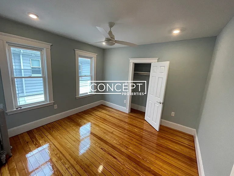11-13 Burnham St #2 — Photo 11