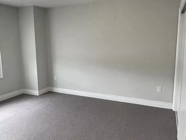 160 McWatters St — Photo 5