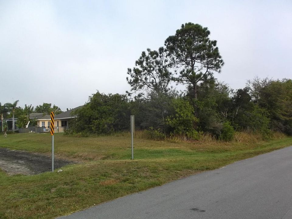 2nd image of 500 SE Cliff Rd