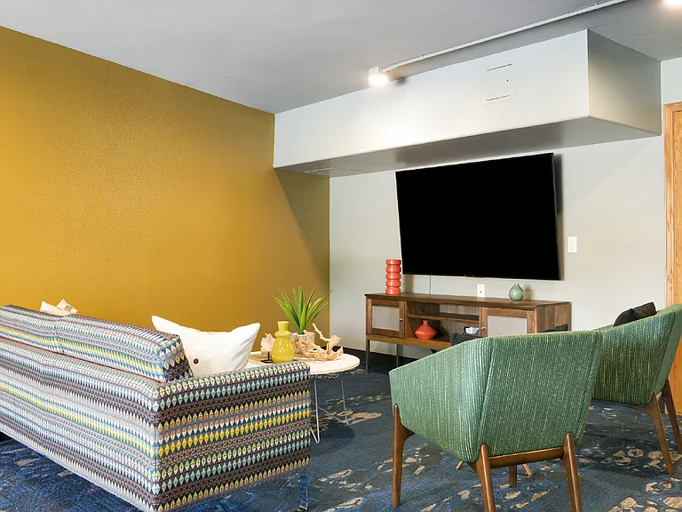 Pebblebrook Court — Photo 10