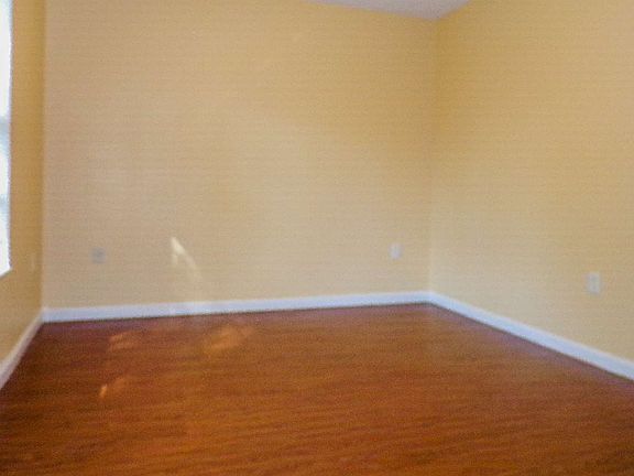 4th image of 970 SW Rossborough Ct