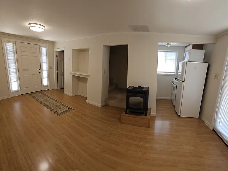 2752 Carmen Ave #A — Photo 3