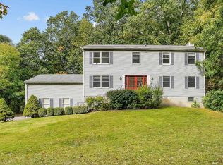 75 Cornwall Hill Rd, Patterson, NY 12563