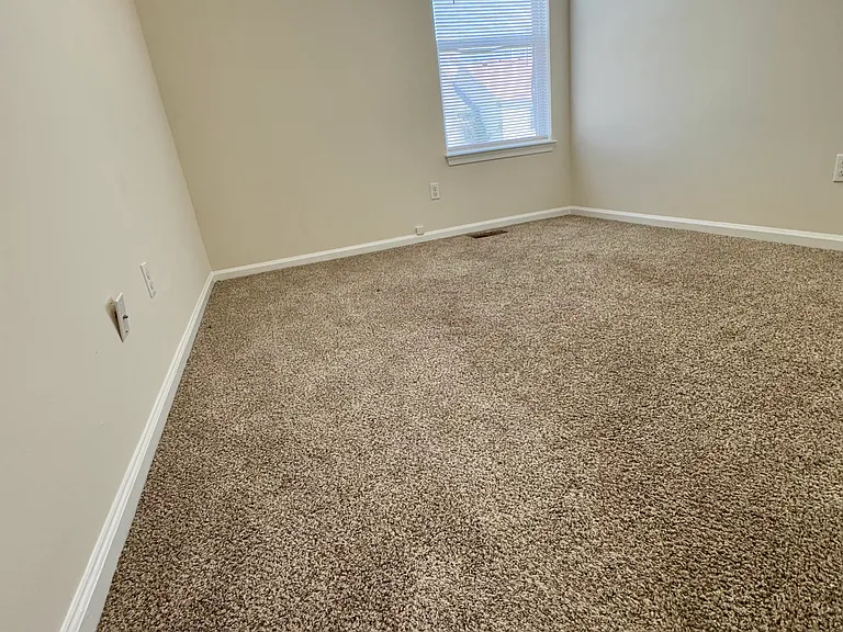3210 Forest Green Dr — Photo 11