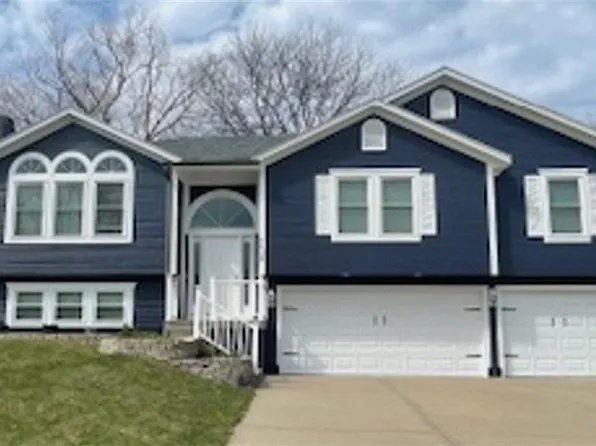 4432 SW Rivulet Dr, Lees Summit, MO 64082