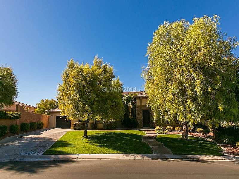 1st image of 1748 Cypress Manor Dr