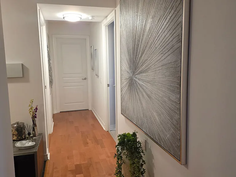 9017 Leslie St #611 — Photo 12