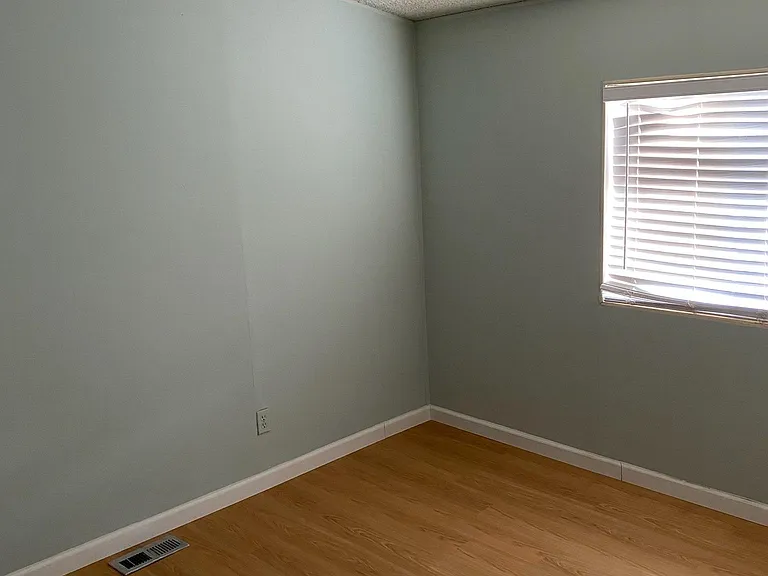 6854 Jasmine Ave — Photo 4