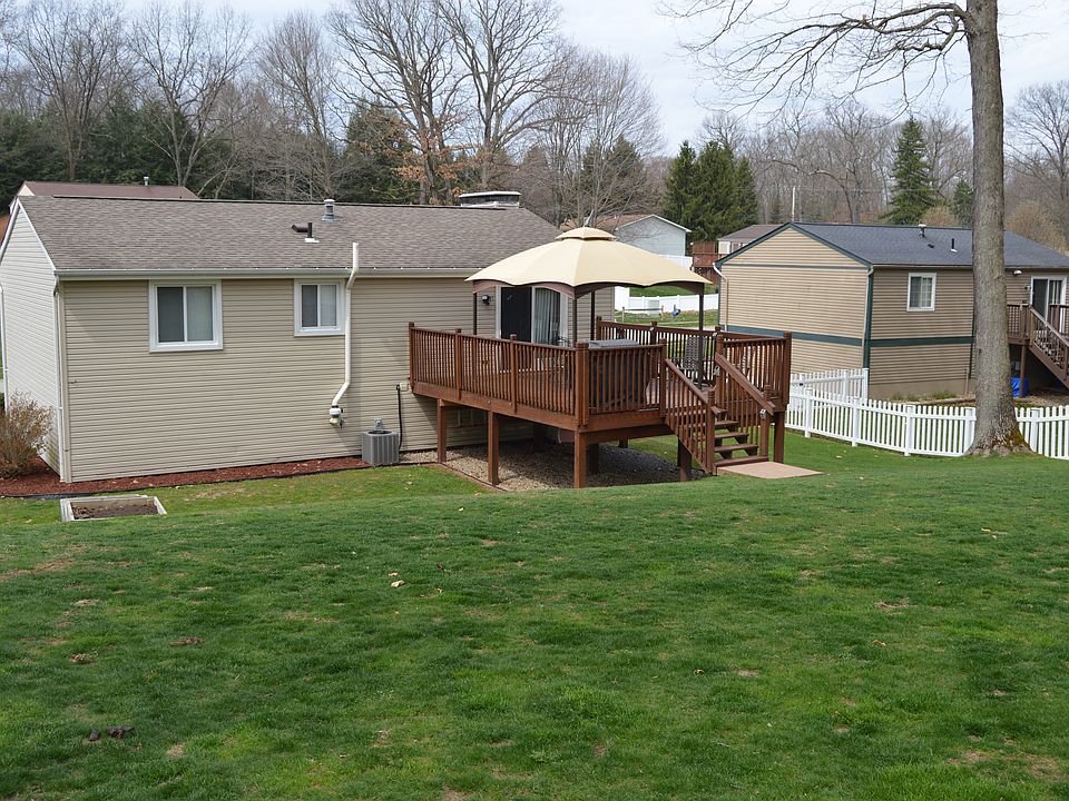 2nd image of 103 Walnut Dr